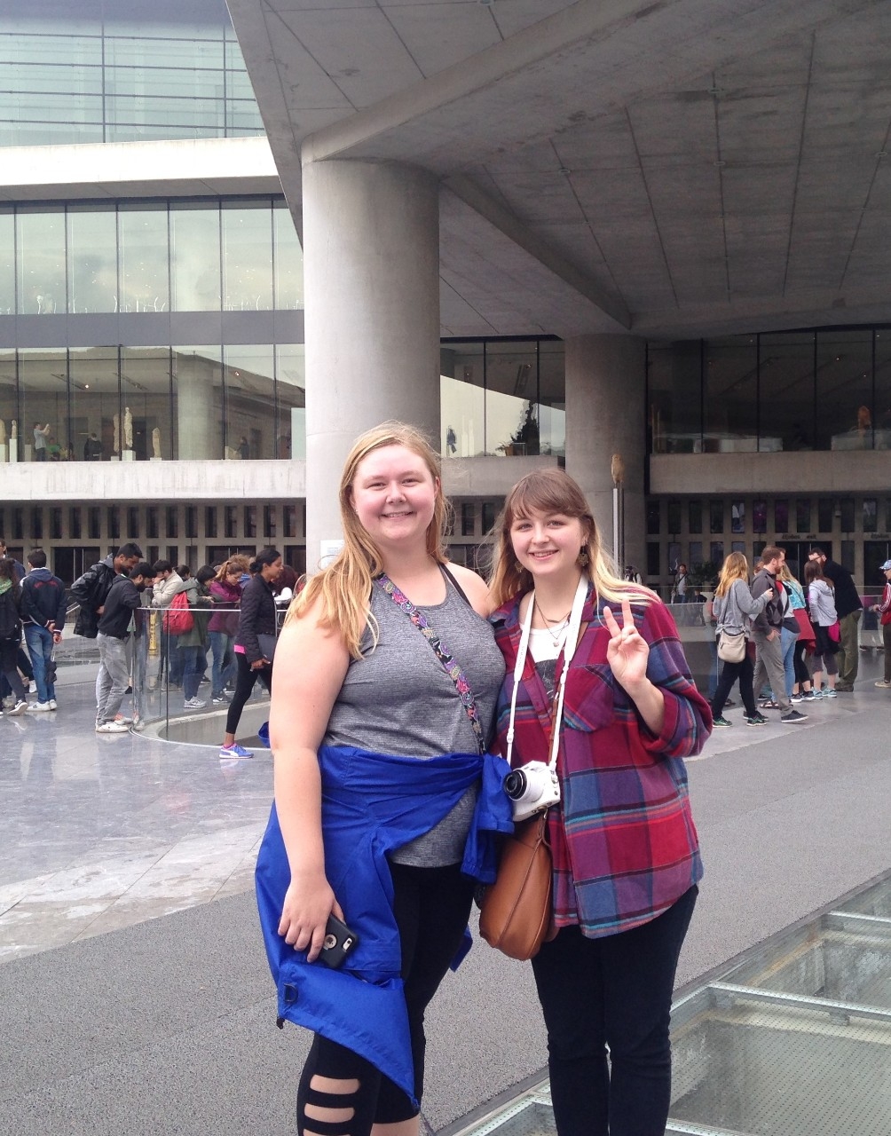 Students outside of Acropolis Museum