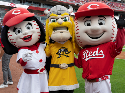 0224_AE_reds - 1 Victor with Cincinnati Reds